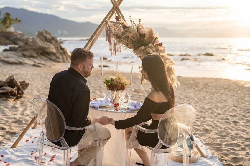 Private Picnic Marriage Proposal by the Sea