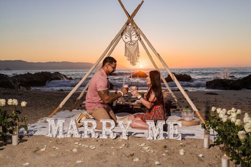 Private Picnic Marriage Proposal by the Sea