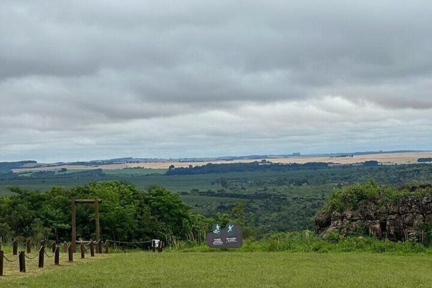 Private Tour in Vila Velha State Park