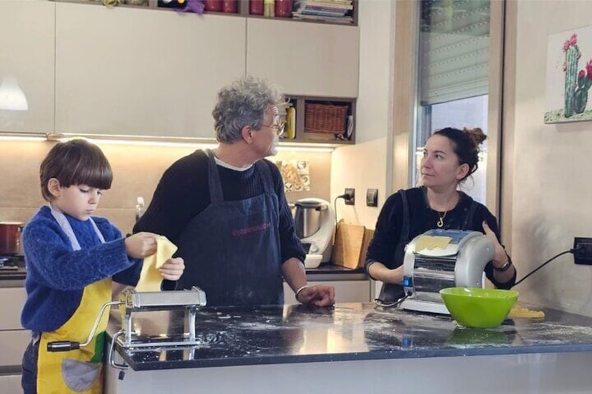 fun cooking class for children in Milan (ita,ing,spa)