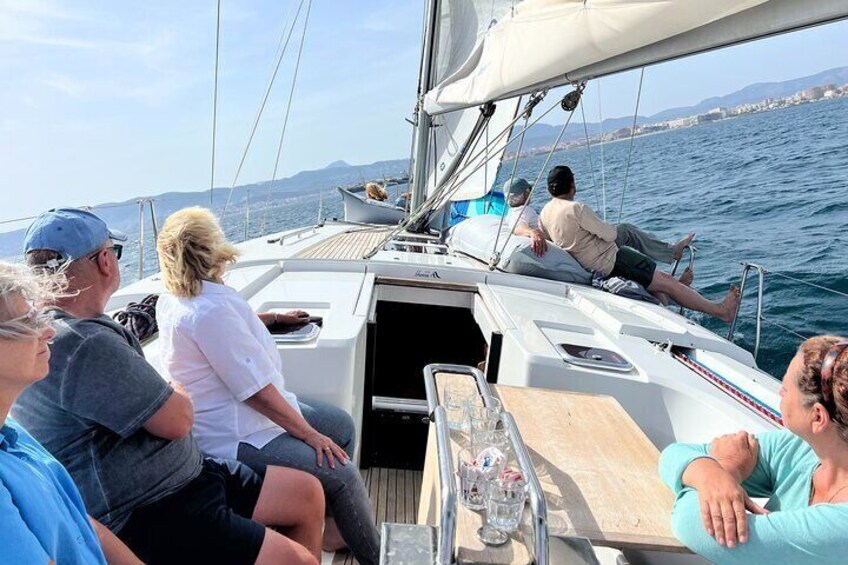 Palma de Mallorca: Half day all-incl. Sail charter