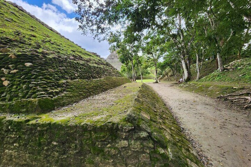 Xunantunich Mayan and Blue Hole Tour from Hopkins