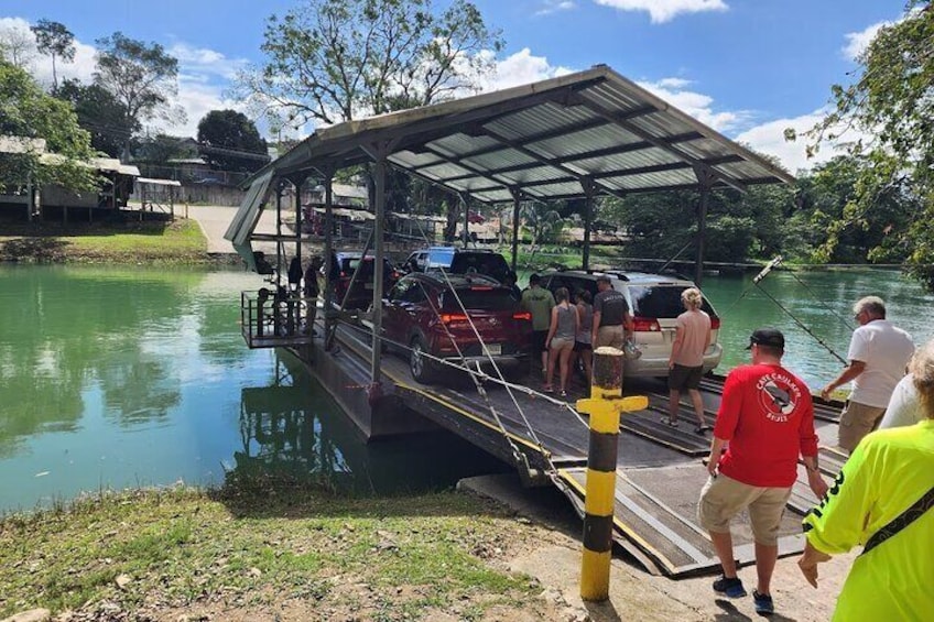 Xunantunich Mayan and Blue Hole Tour from Hopkins