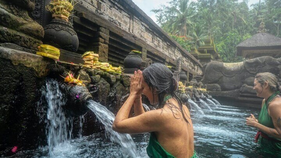 tirta empul holy water