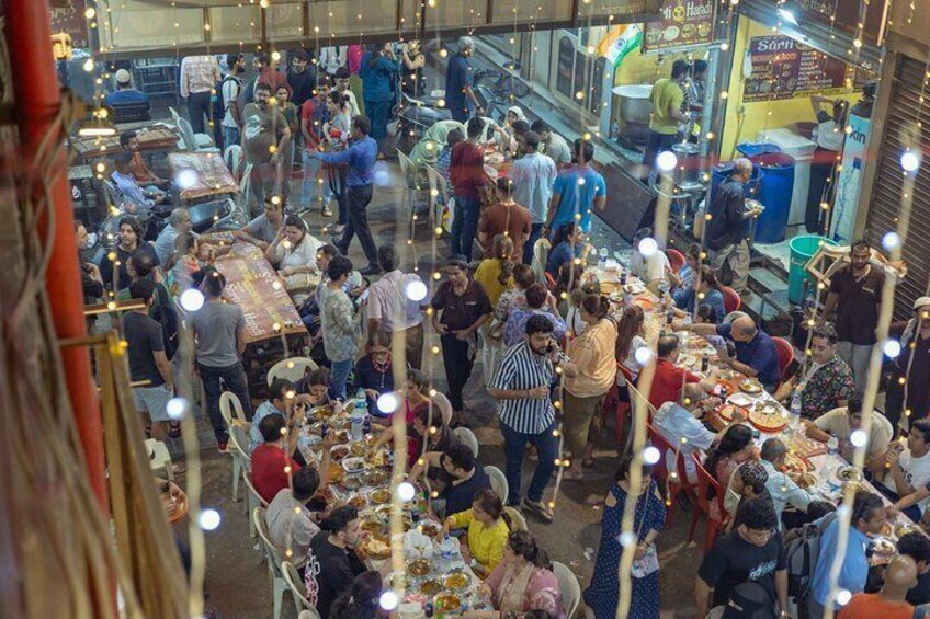 Street Food, Hidden Markets & Ancient Temples of Mumbai