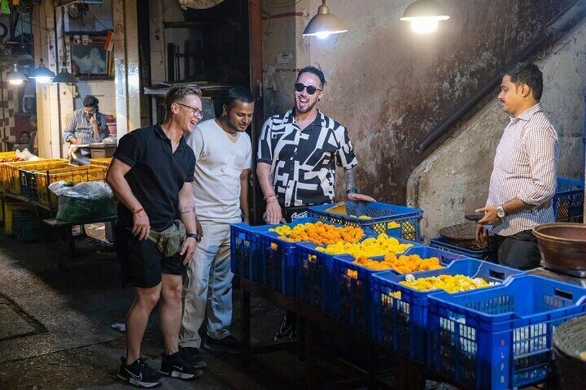 Street Food, Hidden Markets & Ancient Temples of Mumbai