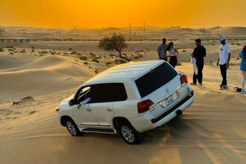 Experience Abu Dhabi Desert Safari with Live Entertainment 