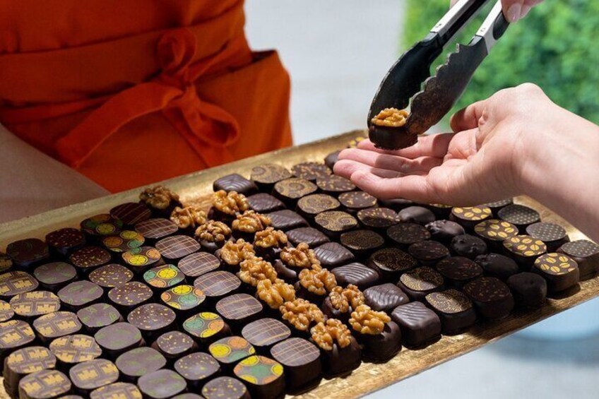 Discover Avignon City of Popes with Unique Food and Wine Tasting