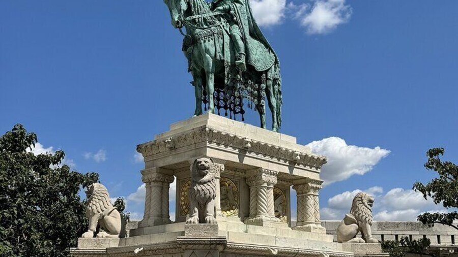 Gems of the Budapest Castle District Walking Tour