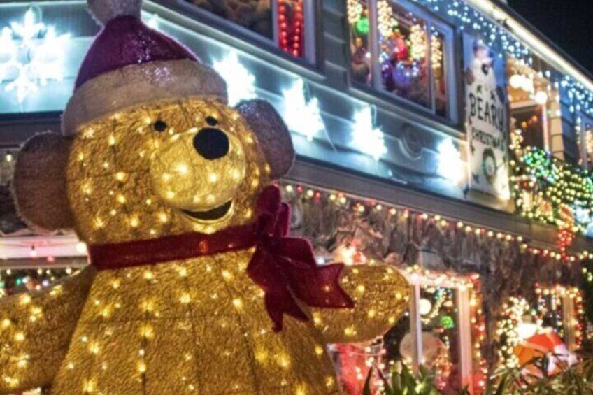 Holiday Lights Cruise Throughout Luxurious Newport Beach Harbor