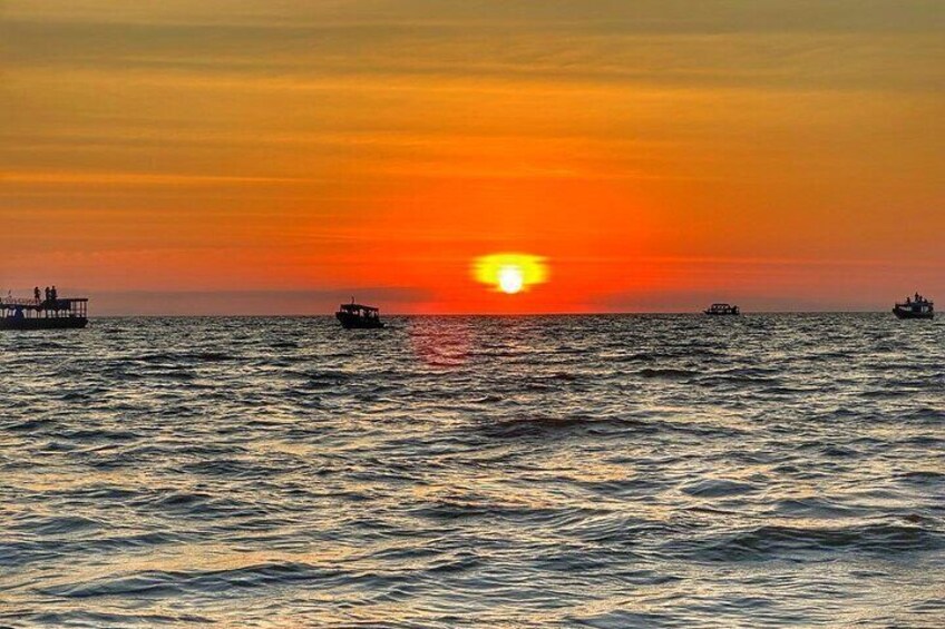 ( Free eSim) Floating Village with Sunset Boat at Kompong Pluk
