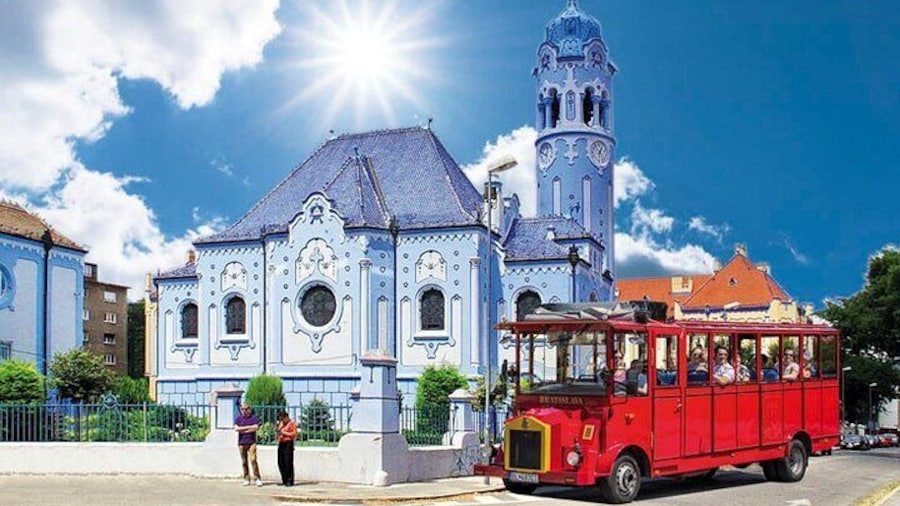 UFO&Blue Church in Bratislava by Presporacik Sightseeing Vehicle
