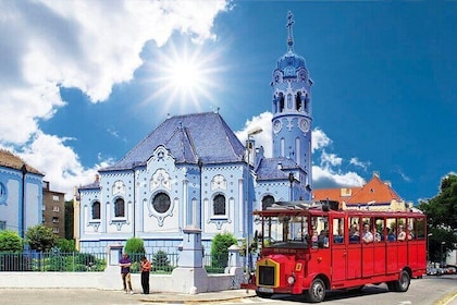 UFO&Blue Church in Bratislava by Presporacik Sightseeing Vehicle