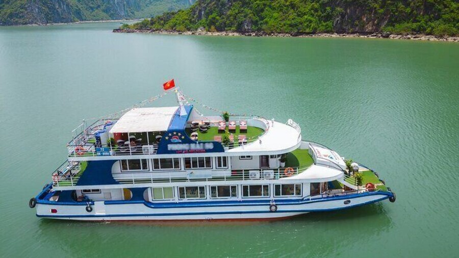 1 Day Ha Long Bay Delux Cruise Tour from Ninh Binh