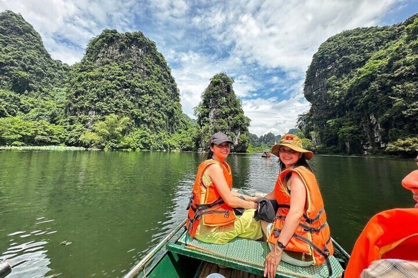 Ninh Binh: Discover the Wonders of Bai Dinh, Mua Caves & Trang An