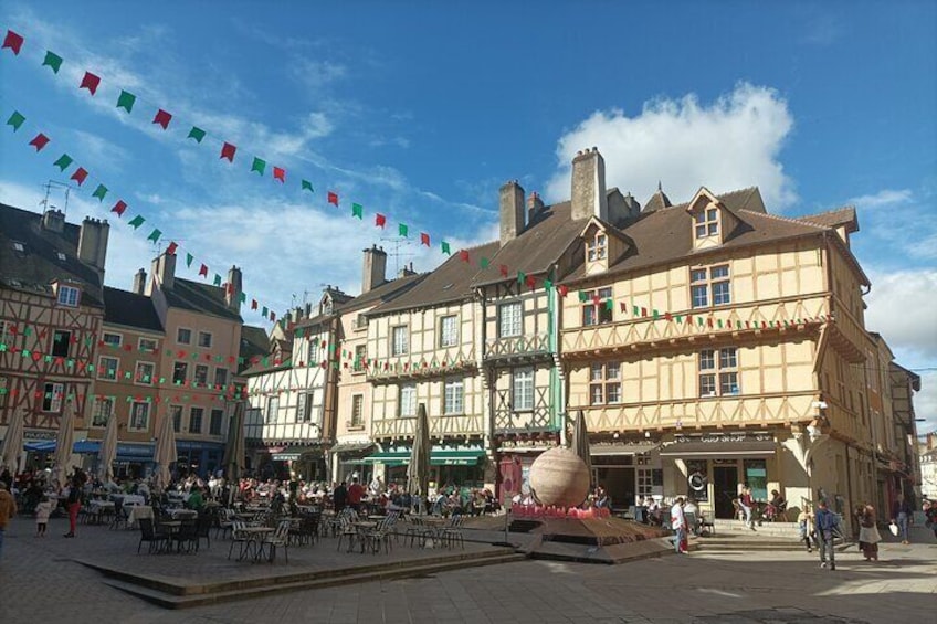 Private guided tour of Chalon-sur-Saône with an official guide!