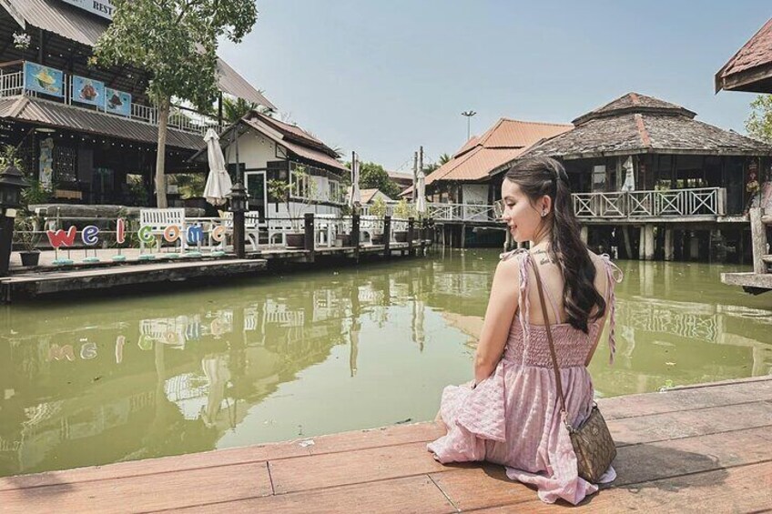 Pattaya Floating Market Ticket with 4 Regions Thai Culture