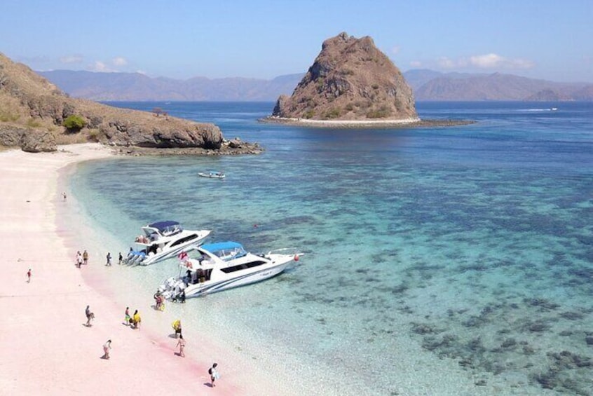 Shared boat trip to Komodo