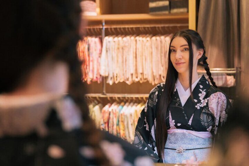 Kimono Tea Ceremony Experience at Kyoto Oritsuruya, Nishiki