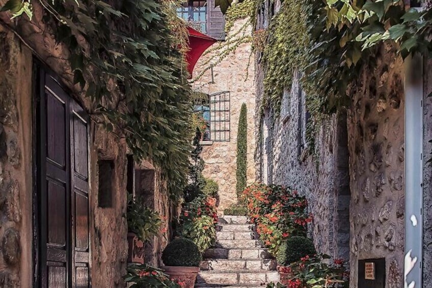 Grasse Gourdon Saint Paul de Vence Tour