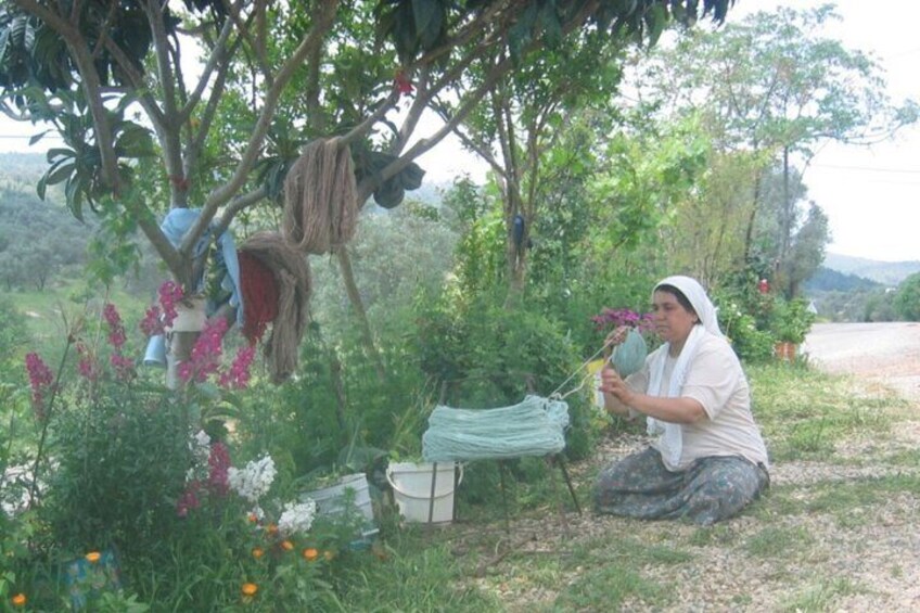 Carpet Weaving and Shopping From Villager No Middle Man