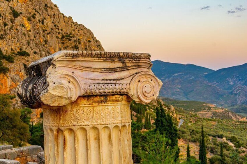 Athens to Delphi & Arachova private day tour