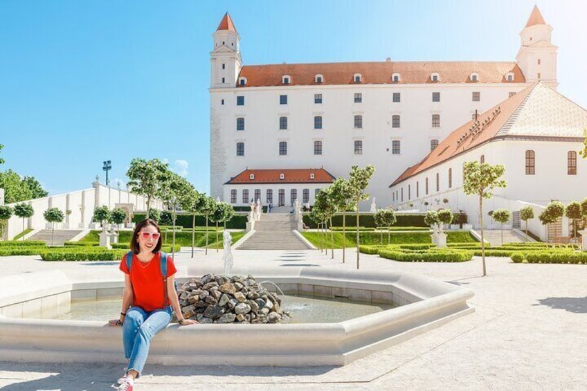 Slovak National Museum with Bratislava Castle Private Tour