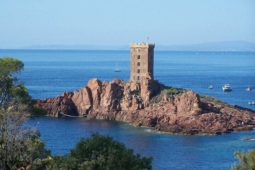 St Raphael Private Boat Tour Discovering an Iconic French Island