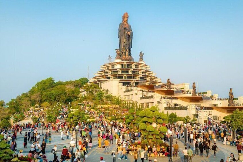 Black Virgin Mountain, Cao Dai Temple And Cu Chi Tunnel Tour
