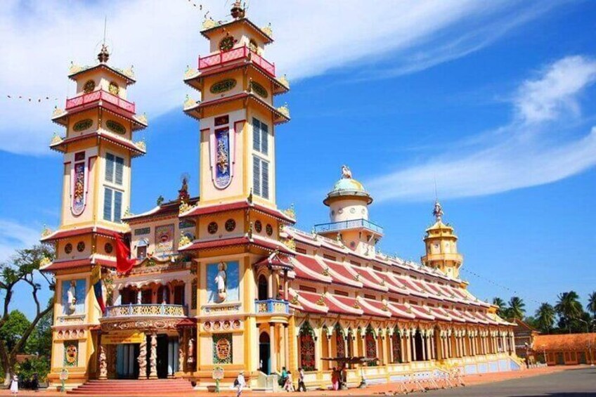 Black Virgin Mountain, Cao Dai Temple And Cu Chi Tunnel Tour