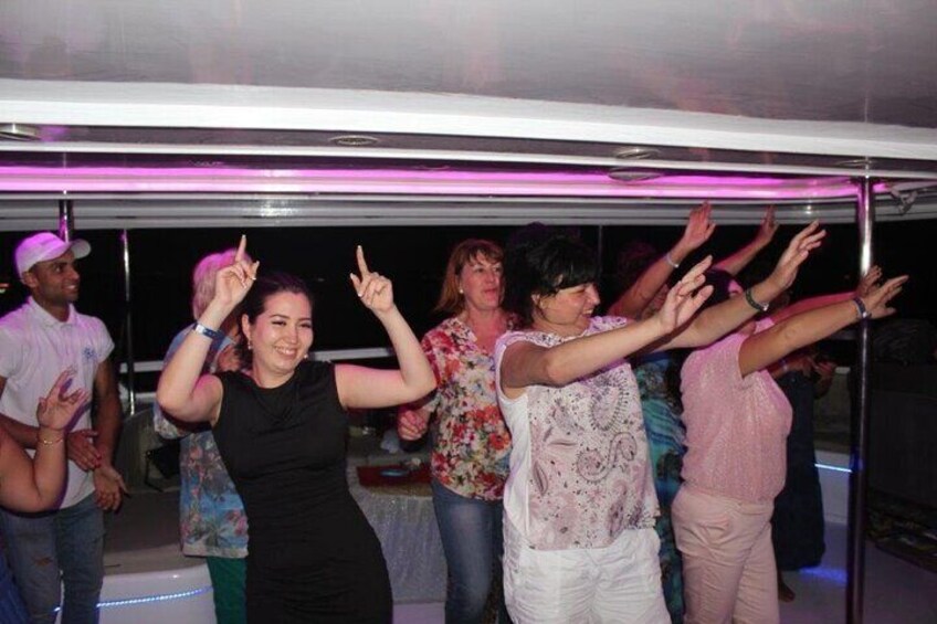 Boat Party with Belly Dancing & Seafood Dinner - Sharm El Sheikh