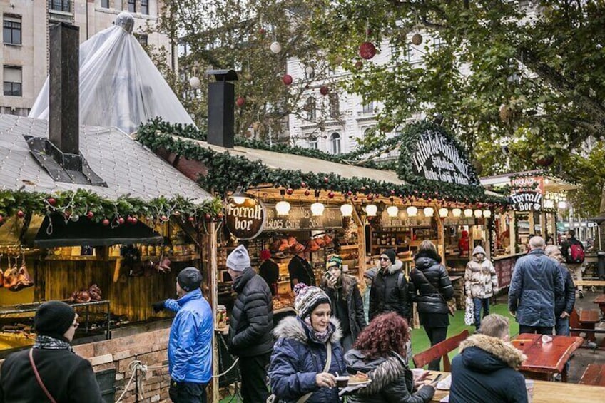 Budapest Christmas Markets and Highlights Tour from Vienna 2 days