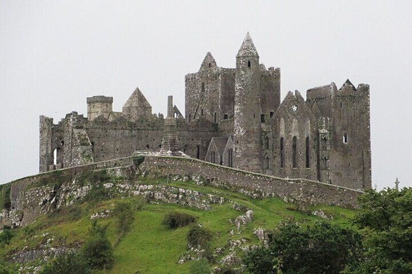 Emerald Isle Guided tour of the Cliffs of Moher & Galway 