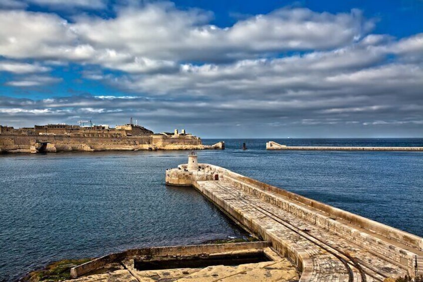 Breakwater, Grand Harbour 