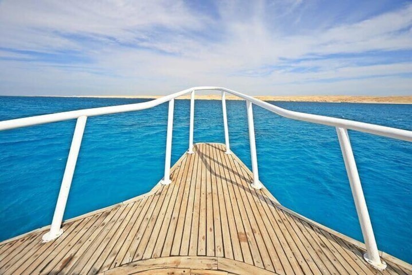 White Island and Ras Mohamed VIP Cruise Tour from Sharm el Sheikh