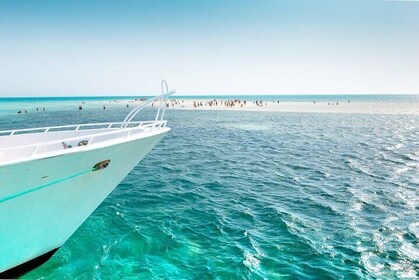 White Island and Ras Mohamed VIP Cruise Tour from Sharm el Sheikh