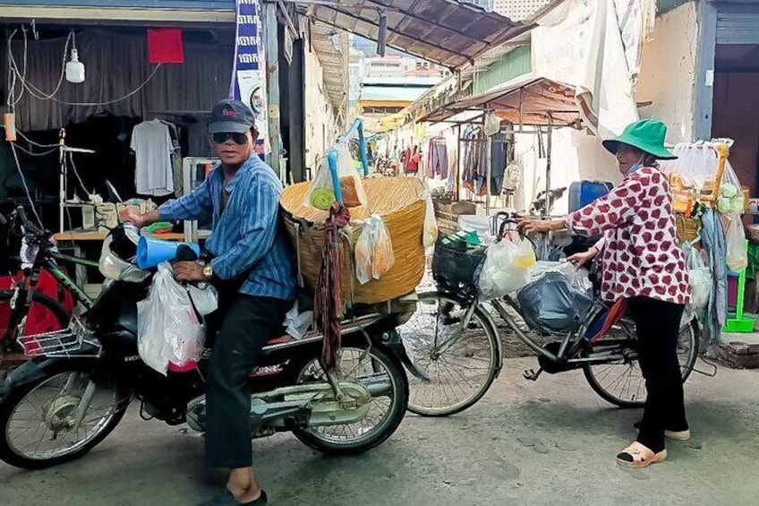 Phnom Penh Experience Bike Tour