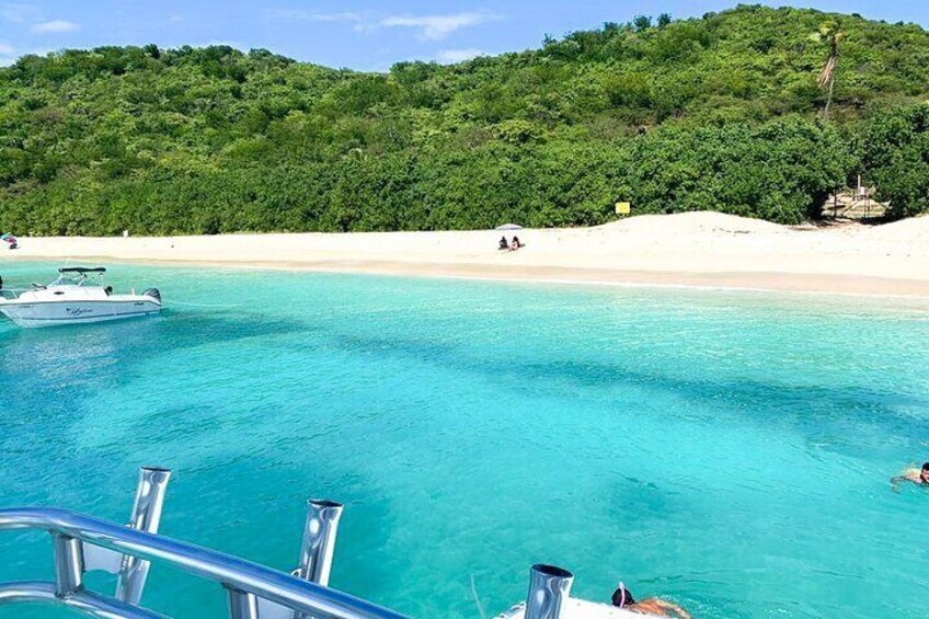 Discover Icacos: All-Inclusive Private Boat Tour from Fajardo