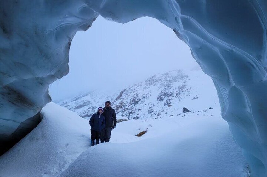 Premium Albino Eye Glacier Trekking For Small Groups