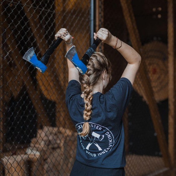 Picture 7 for Activity WOODCUTTER - AXE THROWING & BAR EXPERIENCE IN COLOGNE