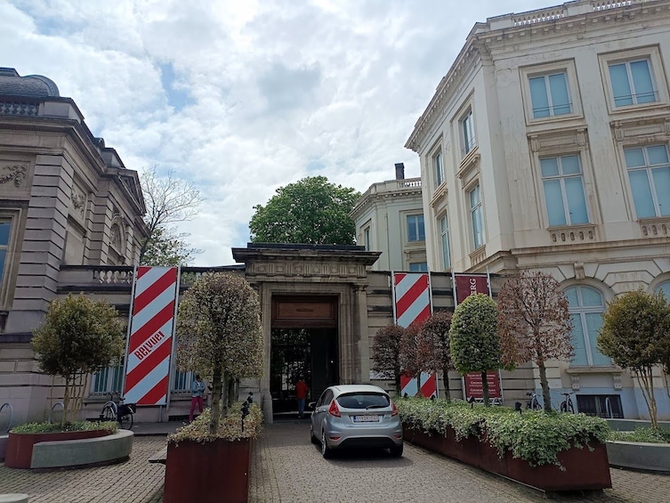 Brussels Highlights Tour with BELvue Museum Ticket