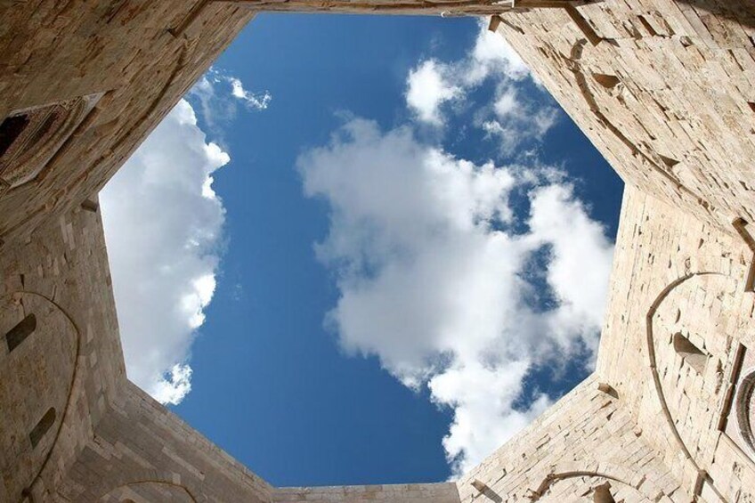 Tour with transfer from Bari to Castel del Monte