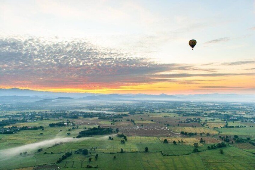 3 Hours Sunrise Hot Air Balloon Adventure in Chiang Mai