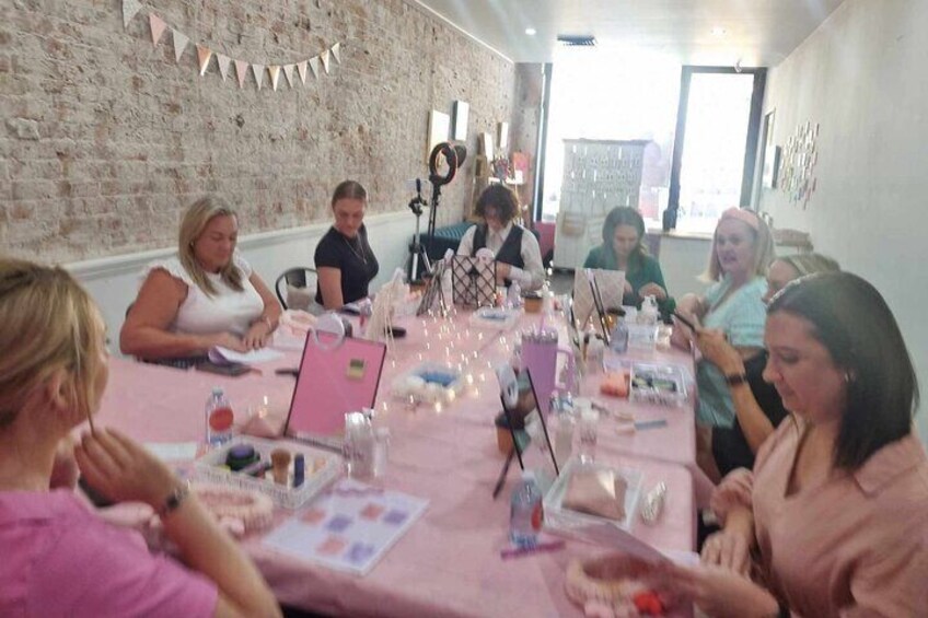 the makeup class set up
