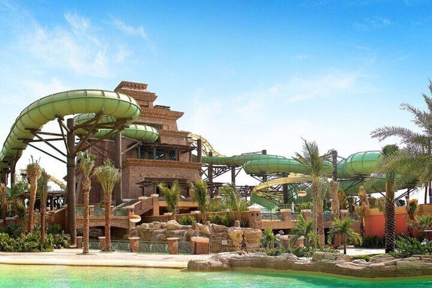 Take on the challenge of Aquaventure’s exhilarating slides and discover a world of aquatic adventure.