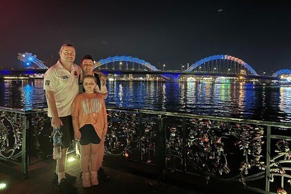 Da Nang by Night Private Tour with Night Market and River Cruise