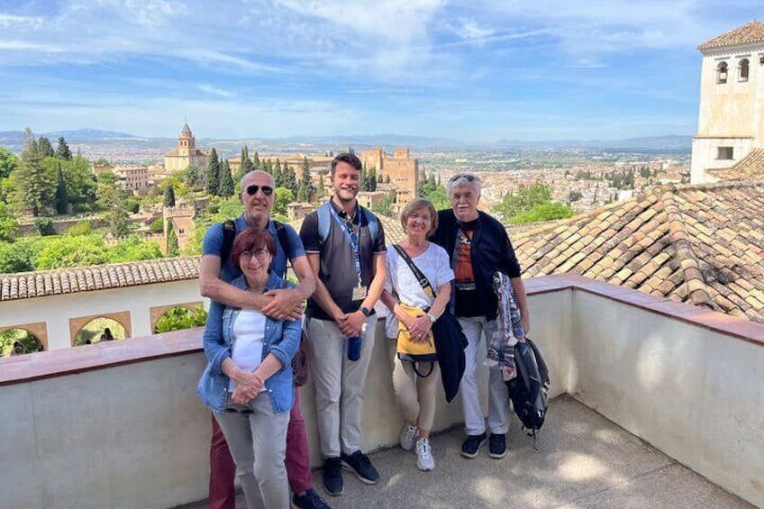 Private Alhambra Tour with Local Guide