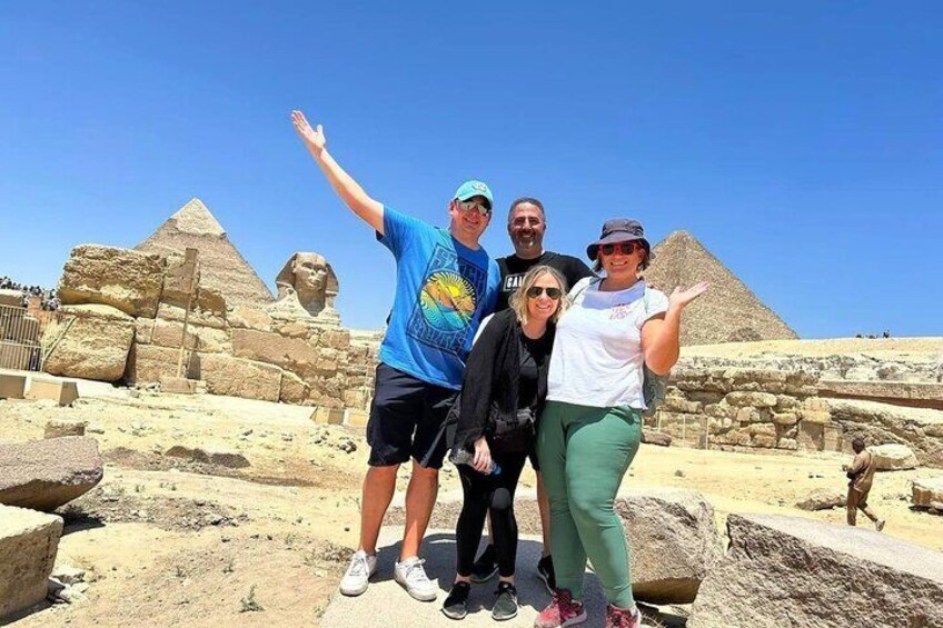 Giza Pyramids and Sphinx Tour