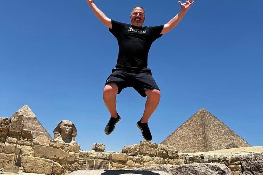 Luxurious Tour to Giza Pyramids, Khafre's Valley Temple & Sphinx