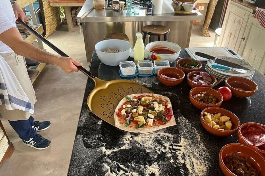  San Gimignano Pizza Cooking Class with Lunch and Wine